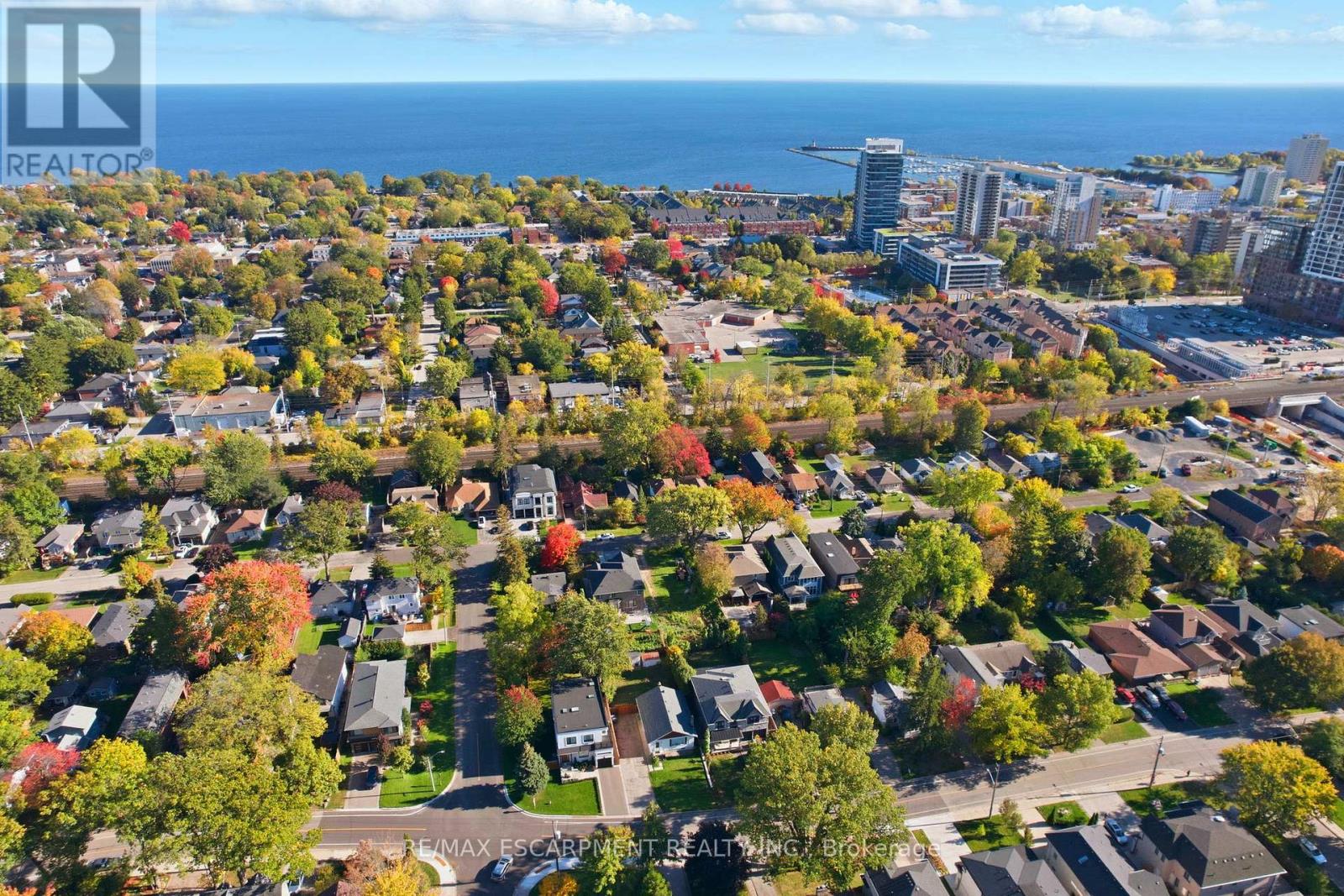 75 Troy Street, Mississauga, Ontario  L5G 1S6 - Photo 22 - W12998638