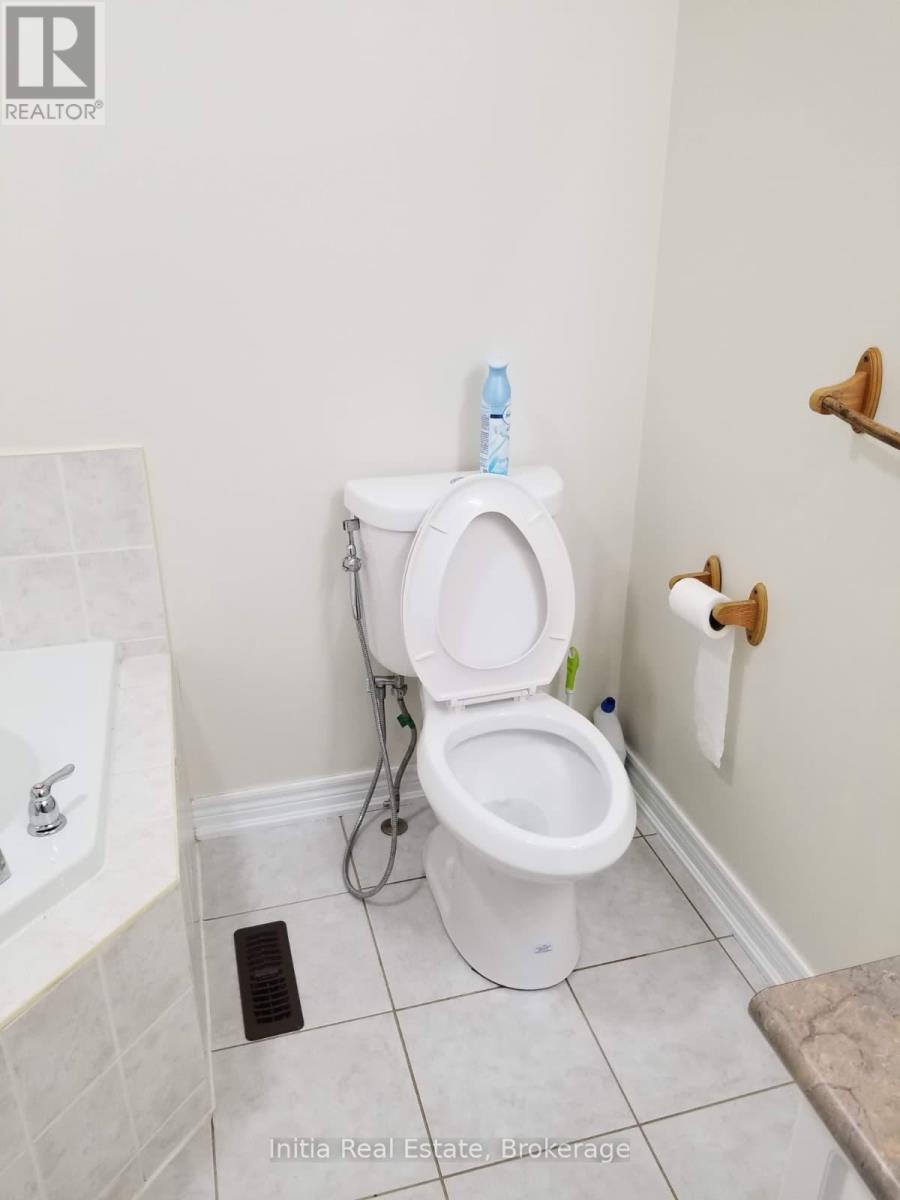 99 Connolly Crescent, Brampton, Ontario  L6R 0G8 - Photo 10 - W12998652