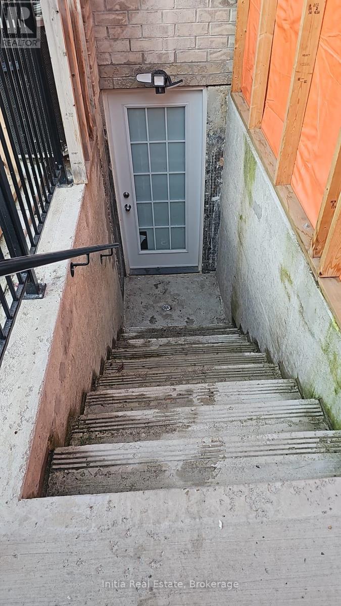 99 Connolly Crescent, Brampton, Ontario  L6R 0G8 - Photo 16 - W12998652