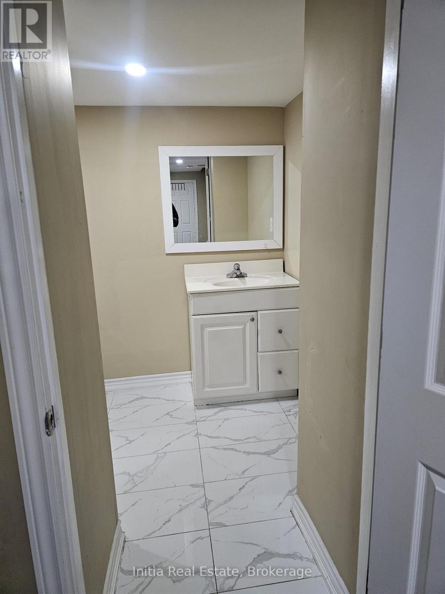 99 Connolly Crescent, Brampton, Ontario  L6R 0G8 - Photo 20 - W12998652