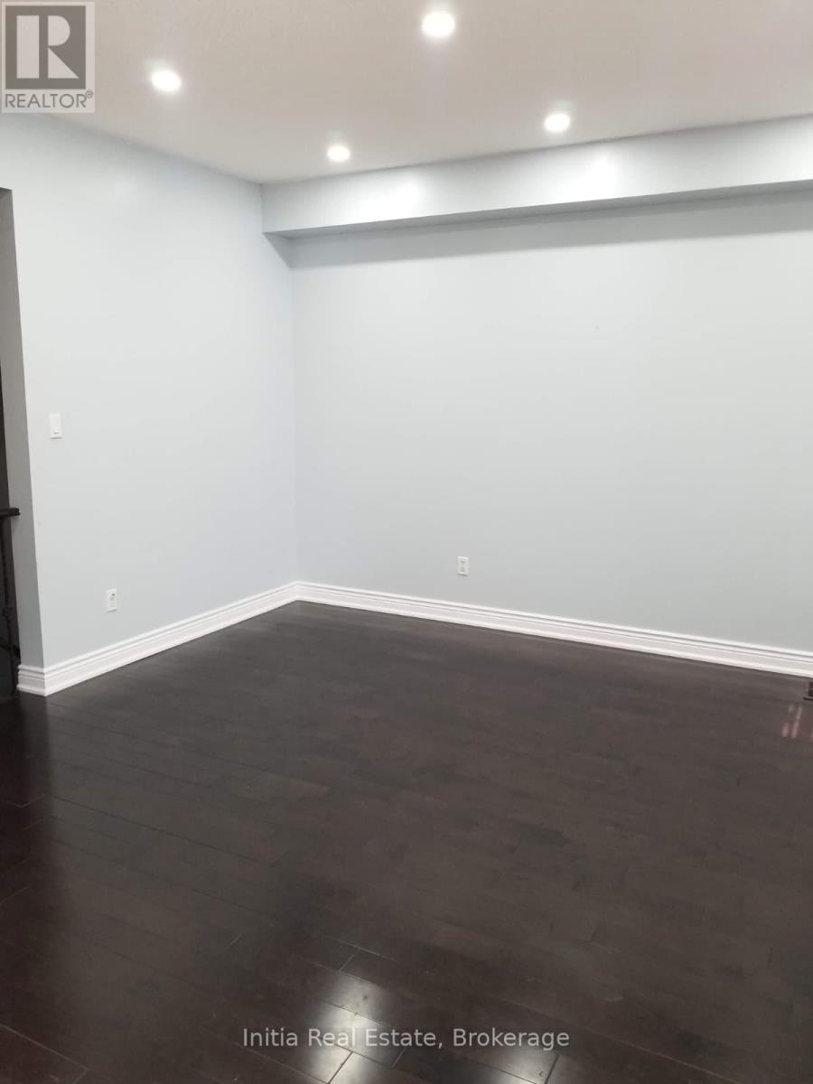 99 Connolly Crescent, Brampton, Ontario  L6R 0G8 - Photo 4 - W12998652