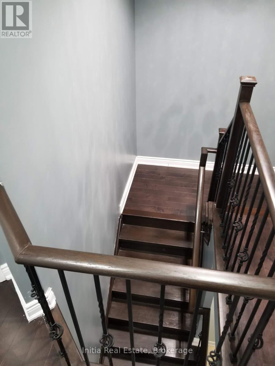 99 Connolly Crescent, Brampton, Ontario  L6R 0G8 - Photo 6 - W12998652