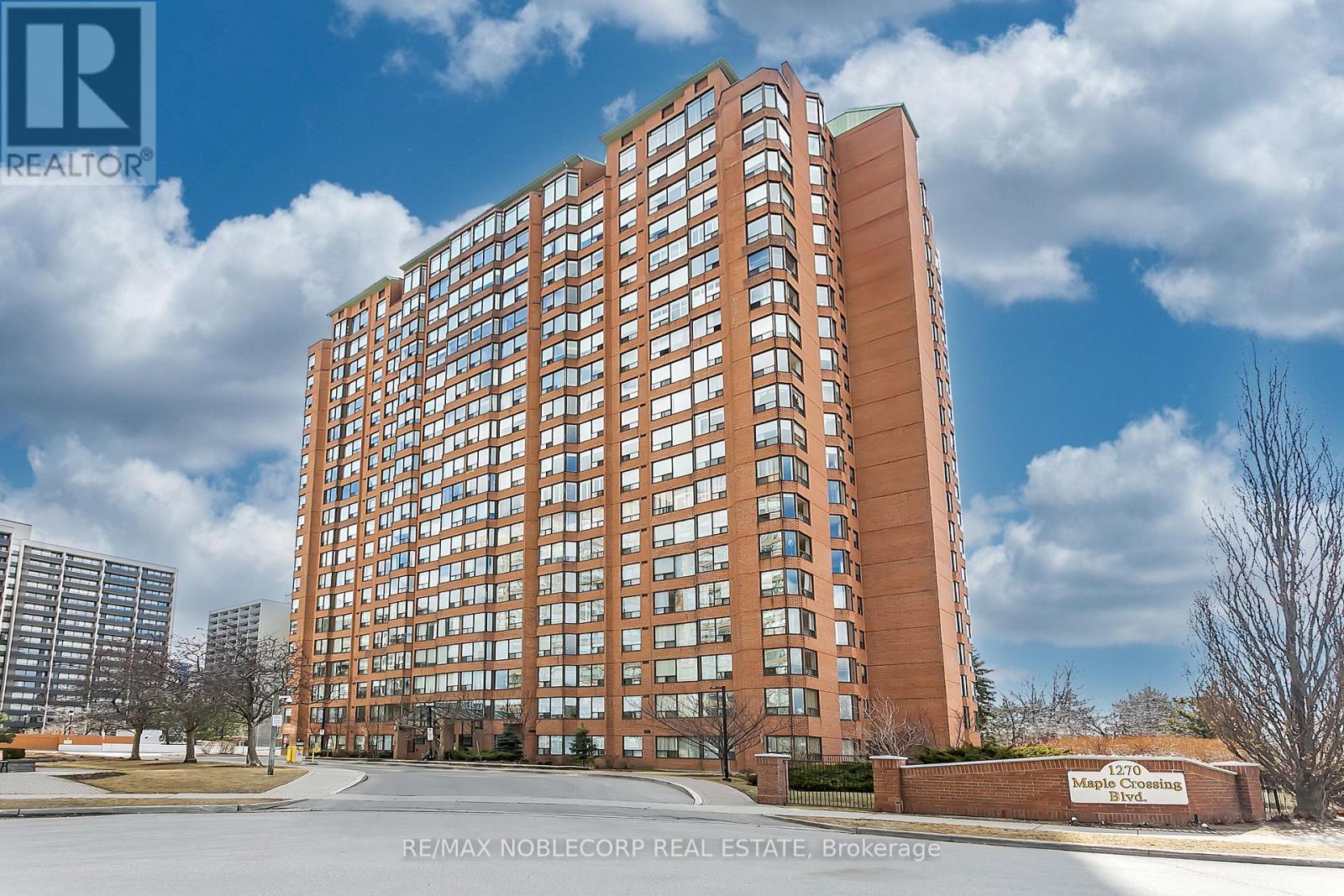 1002 - 1270 Maple Crossing Boulevard, Burlington, Ontario  L7S 2J3 - Photo 12 - W12998660