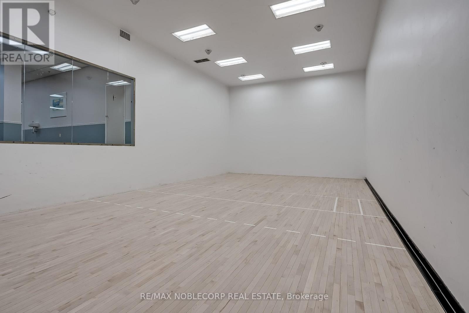 1002 - 1270 Maple Crossing Boulevard, Burlington, Ontario  L7S 2J3 - Photo 14 - W12998660