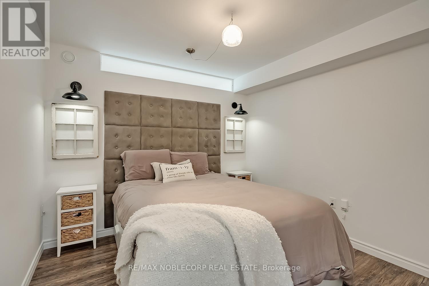 1002 - 1270 Maple Crossing Boulevard, Burlington, Ontario  L7S 2J3 - Photo 9 - W12998660