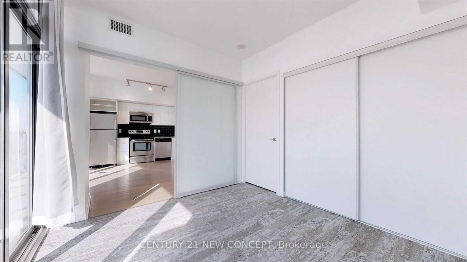 2505 - 105 The Queensway Avenue, Toronto, Ontario  M6S 5B5 - Photo 13 - W12998692