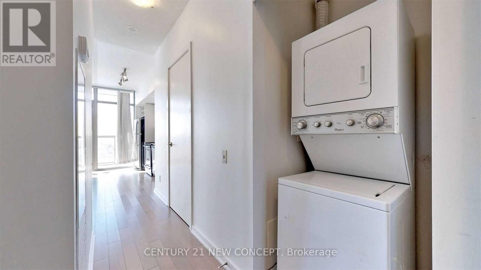 2505 - 105 The Queensway Avenue, Toronto, Ontario  M6S 5B5 - Photo 18 - W12998692