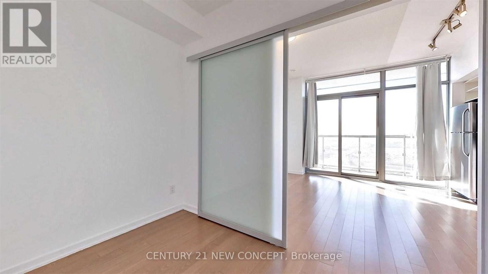 2505 - 105 The Queensway Avenue, Toronto, Ontario  M6S 5B5 - Photo 8 - W12998692