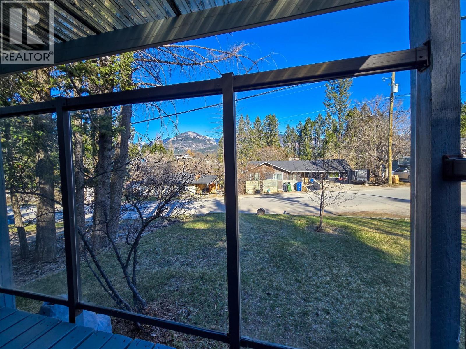 1502 10th Avenue, Invermere, British Columbia  v0a 1k0 - Photo 9 - 10382138