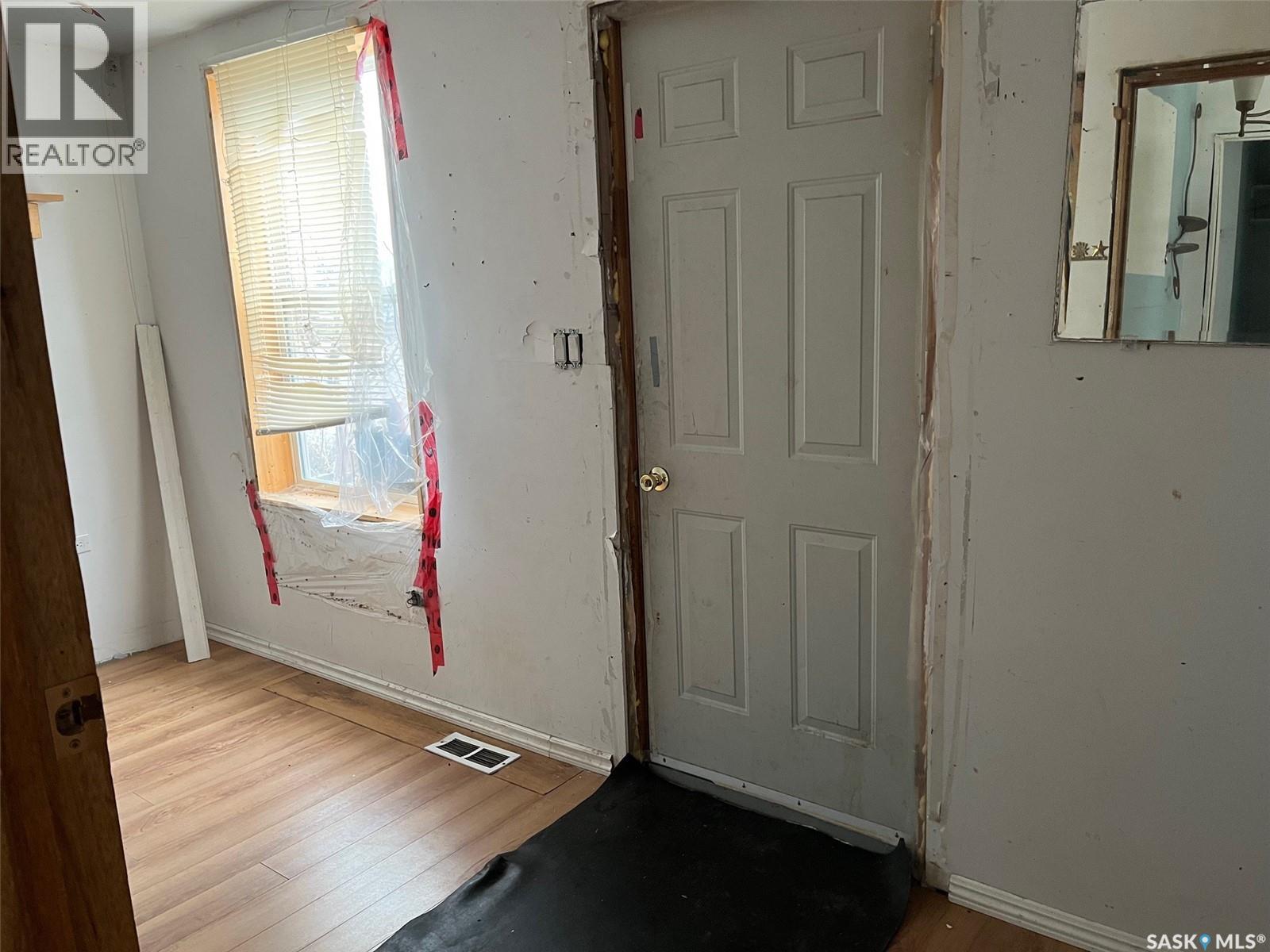 138 1st Avenue E, Montmartre, Saskatchewan  S0G 3M0 - Photo 10 - SK032936