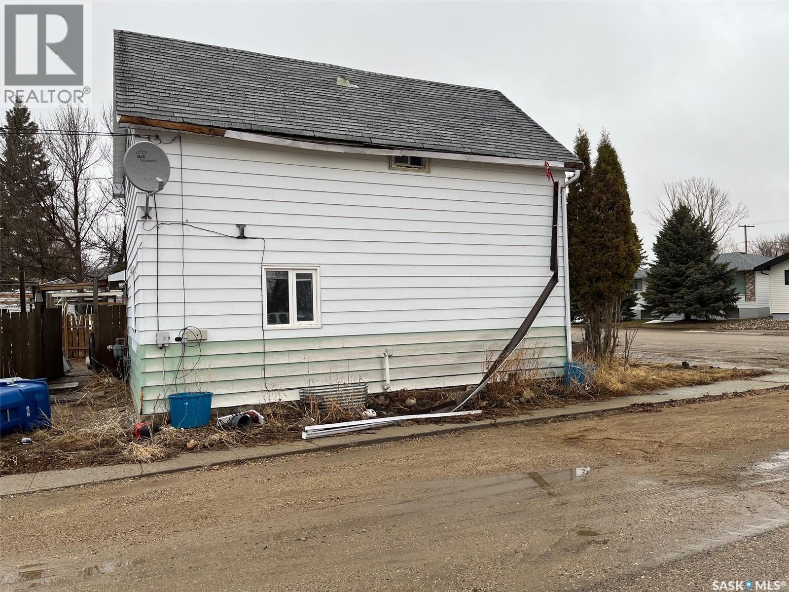 138 1st Avenue E, Montmartre, Saskatchewan  S0G 3M0 - Photo 31 - SK032936