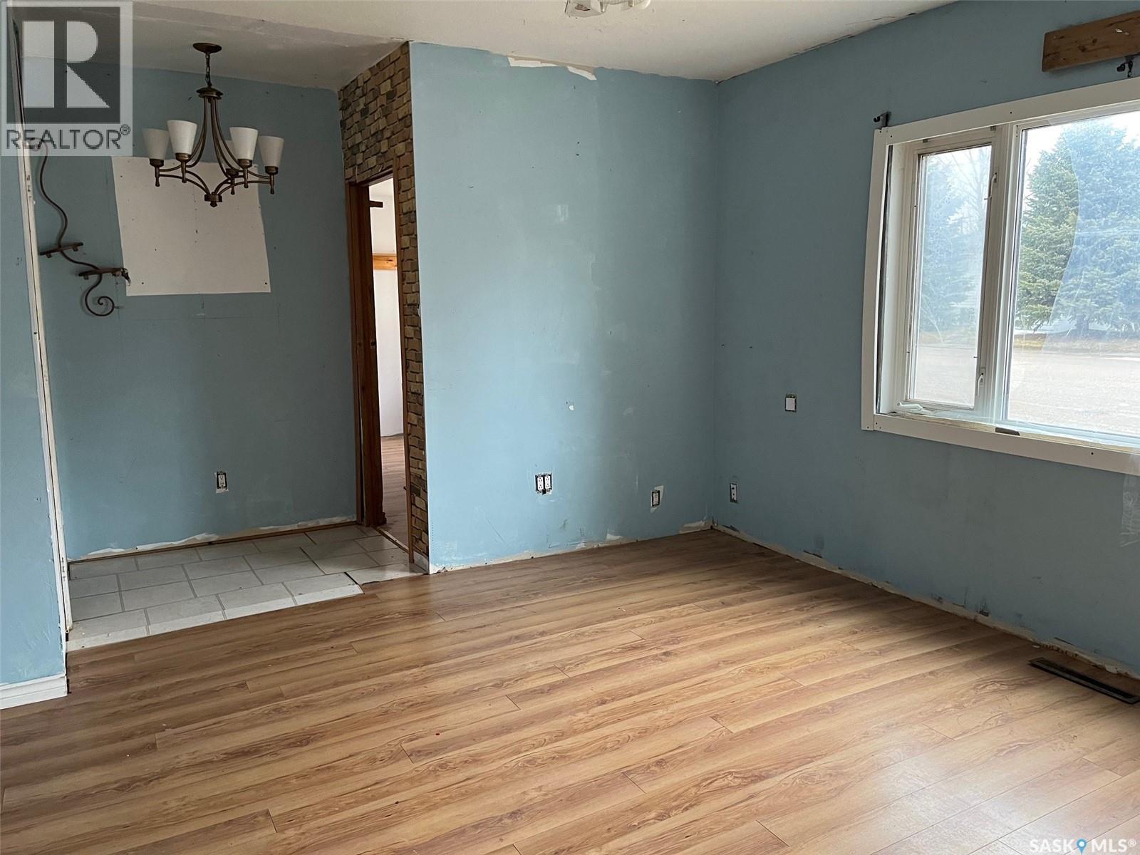 138 1st Avenue E, Montmartre, Saskatchewan  S0G 3M0 - Photo 7 - SK032936