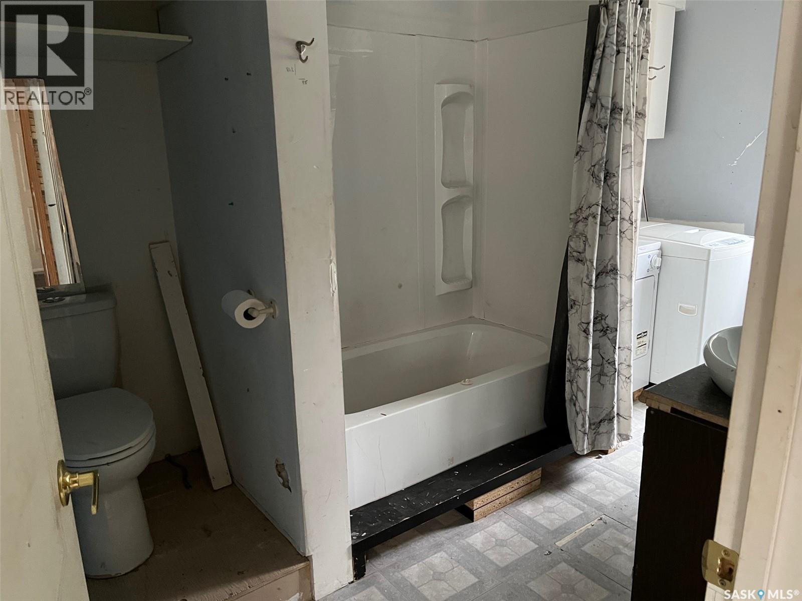 138 1st Avenue E, Montmartre, Saskatchewan  S0G 3M0 - Photo 8 - SK032936