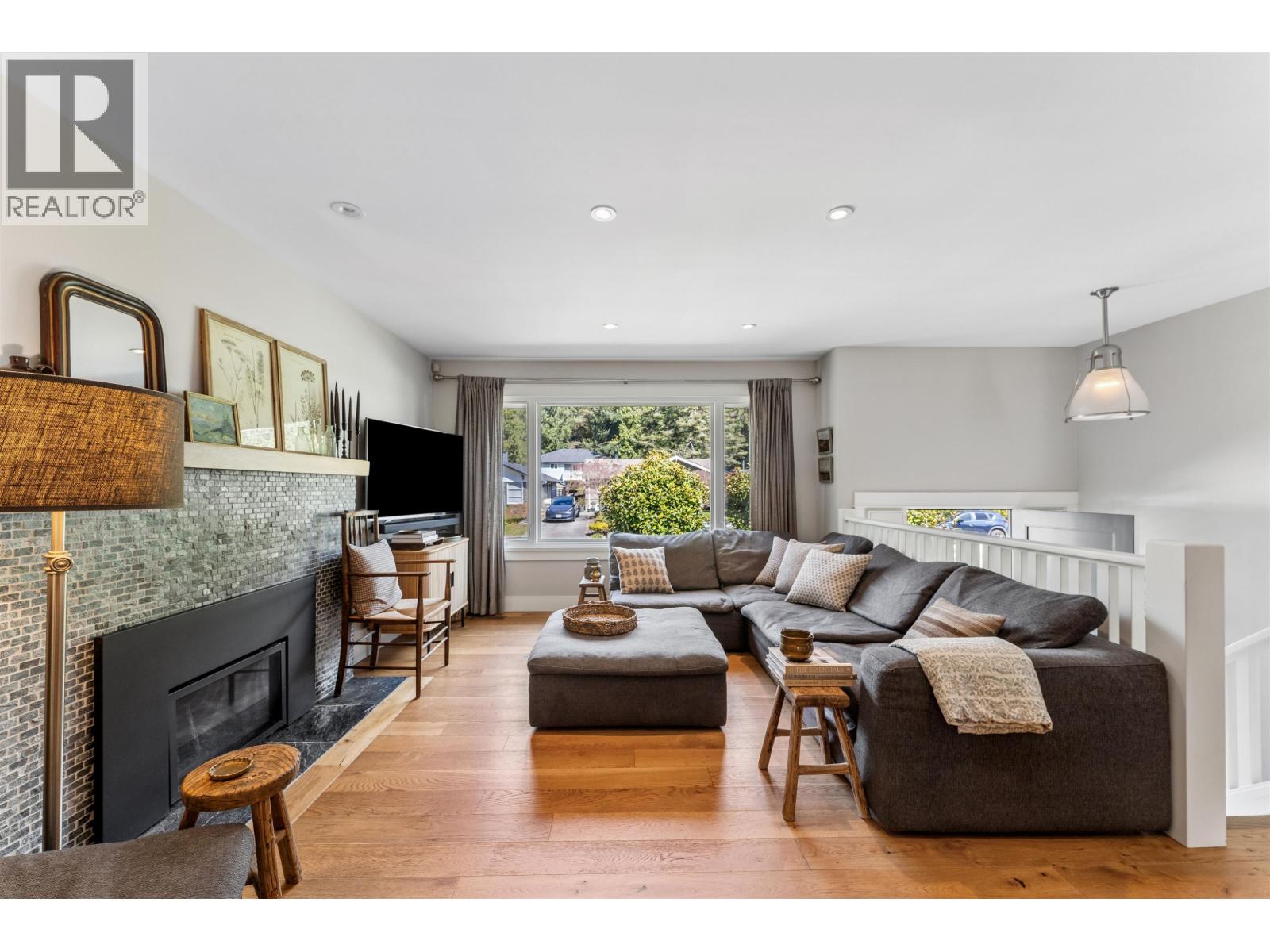 1383 W 23rd Street, North Vancouver, British Columbia  V7P 2H6 - Photo 3 - R3110684