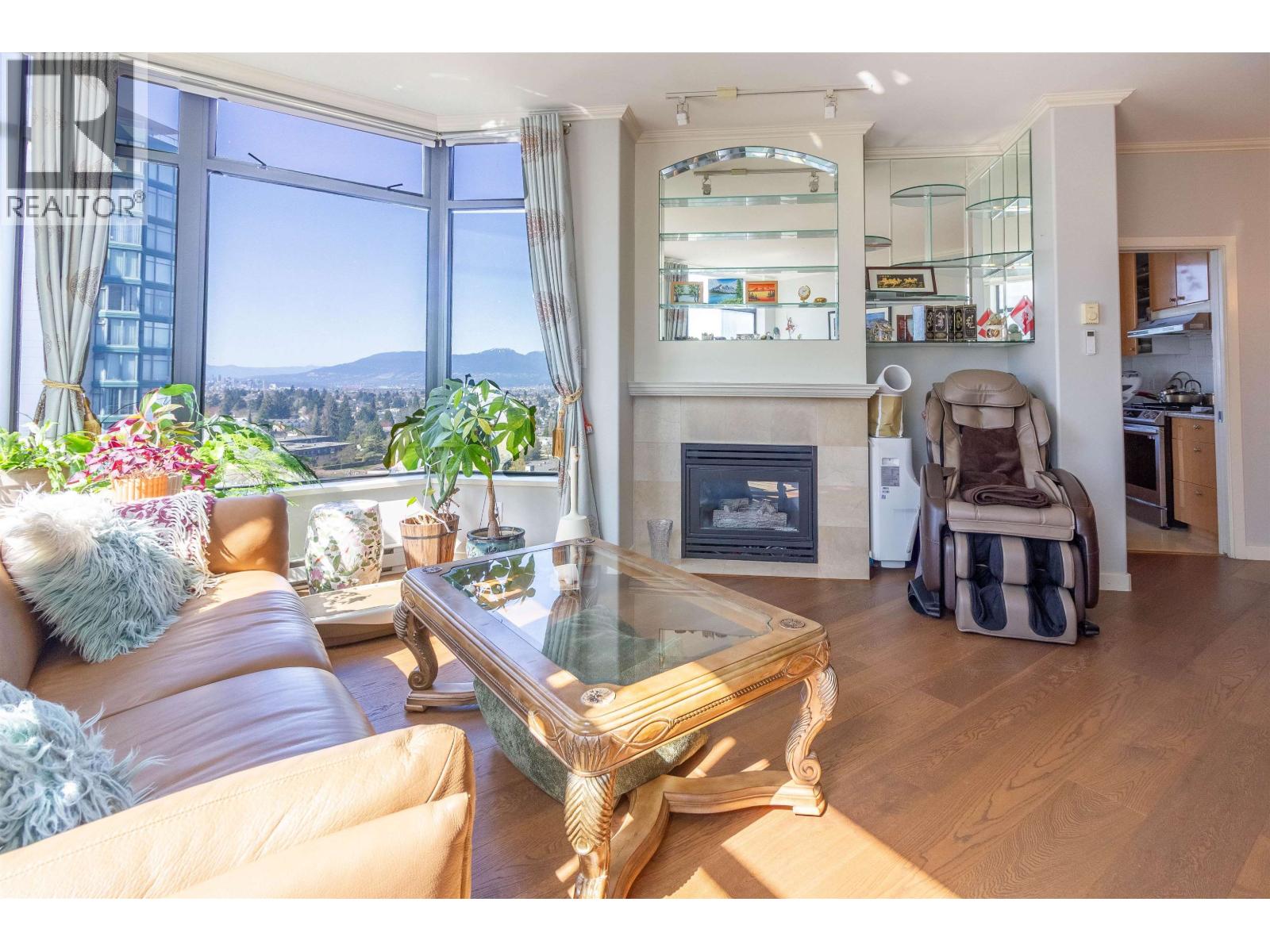 1602 4567 Hazel Street, Burnaby, British Columbia  V5H 4V4 - Photo 4 - R3111213