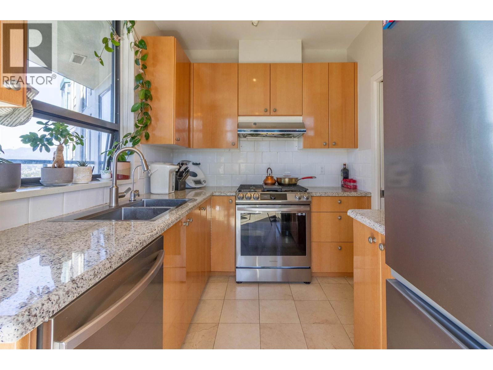 1602 4567 Hazel Street, Burnaby, British Columbia  V5H 4V4 - Photo 10 - R3111213