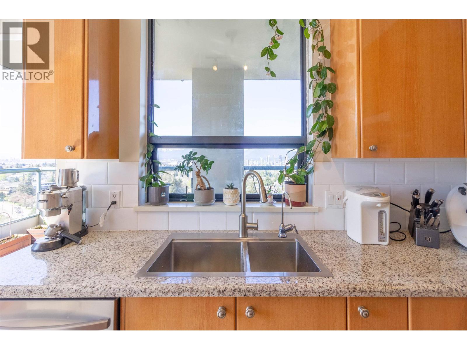 1602 4567 Hazel Street, Burnaby, British Columbia  V5H 4V4 - Photo 14 - R3111213