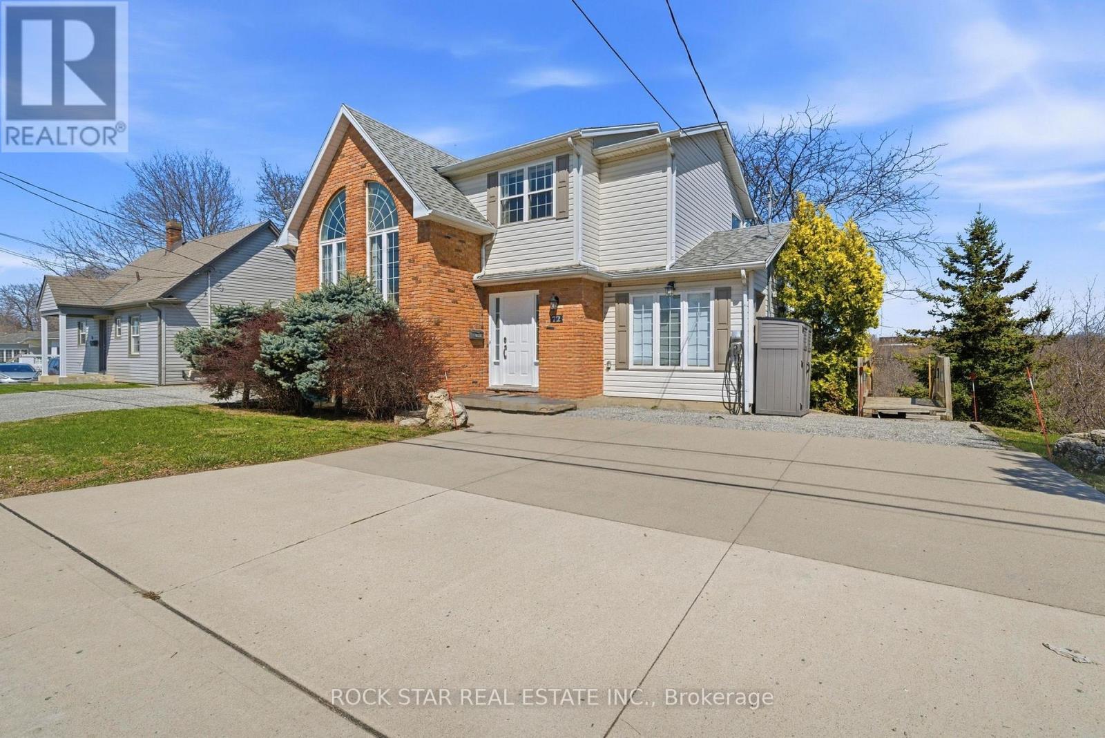 72 Martindale Road, St. Catharines, Ontario  L2S 2Y3 - Photo 2 - X12998560