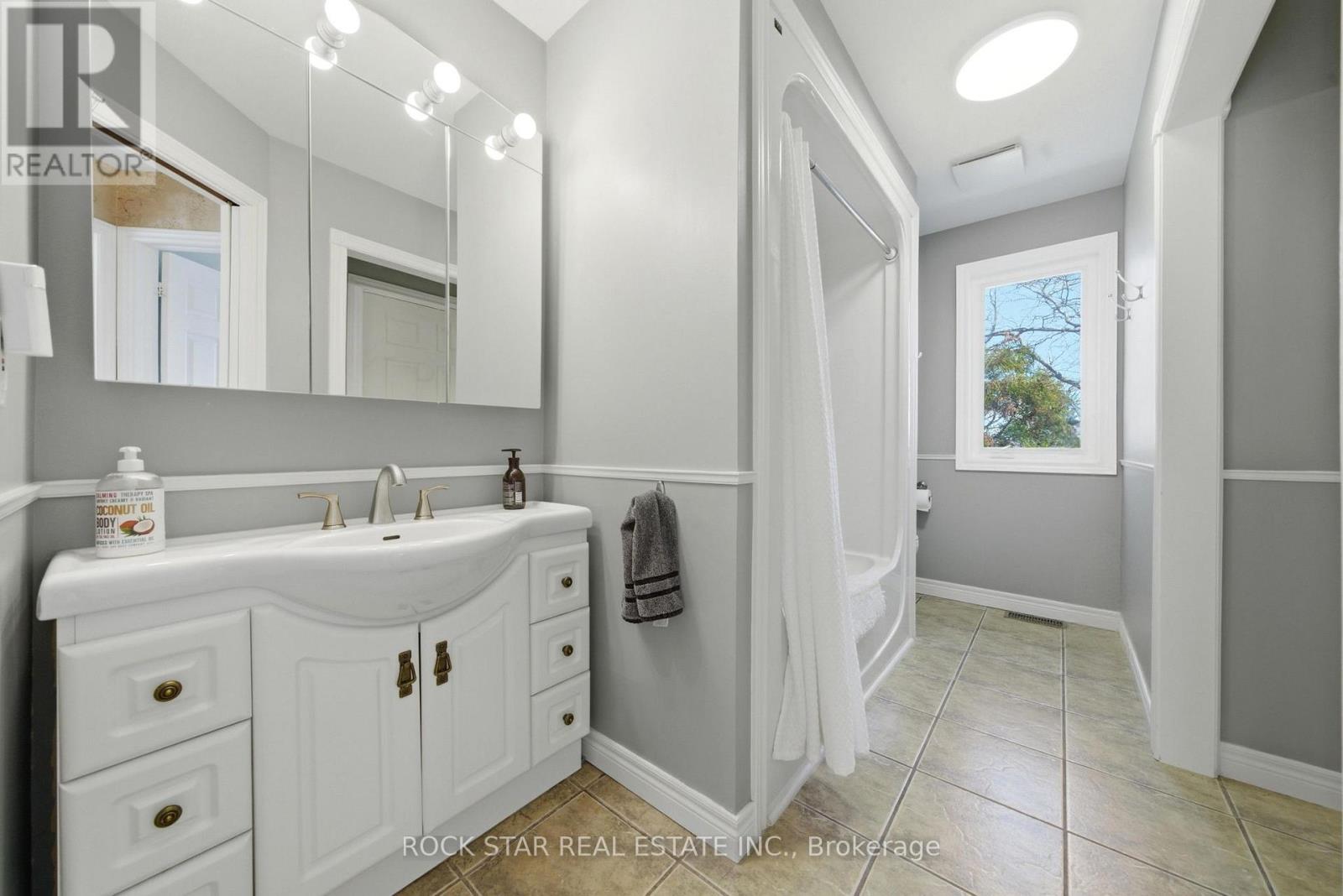 72 Martindale Road, St. Catharines, Ontario  L2S 2Y3 - Photo 20 - X12998560