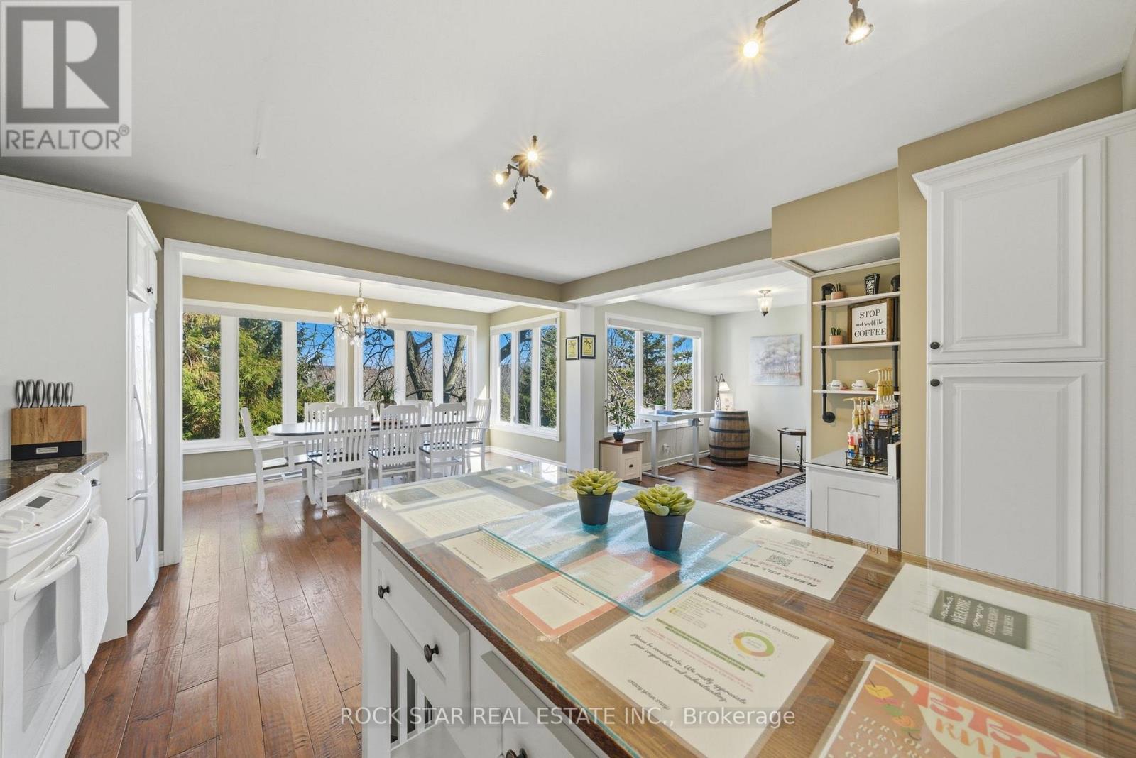 72 Martindale Road, St. Catharines, Ontario  L2S 2Y3 - Photo 5 - X12998560