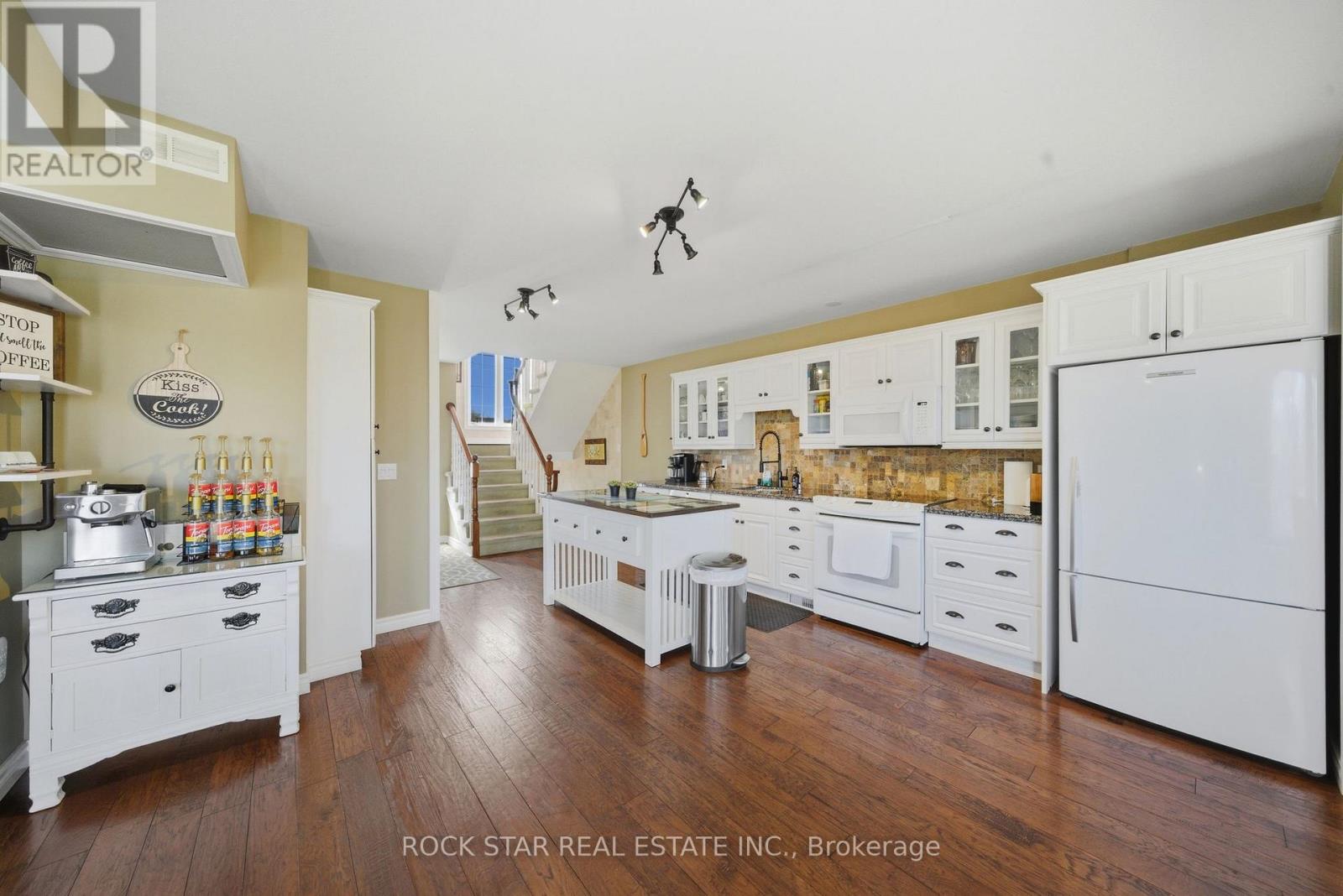 72 Martindale Road, St. Catharines, Ontario  L2S 2Y3 - Photo 9 - X12998560