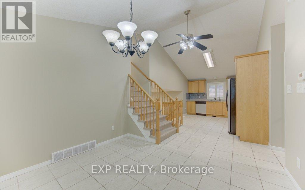 431 Lausanne Crescent, Waterloo, Ontario  N2T 2X6 - Photo 6 - X12998580