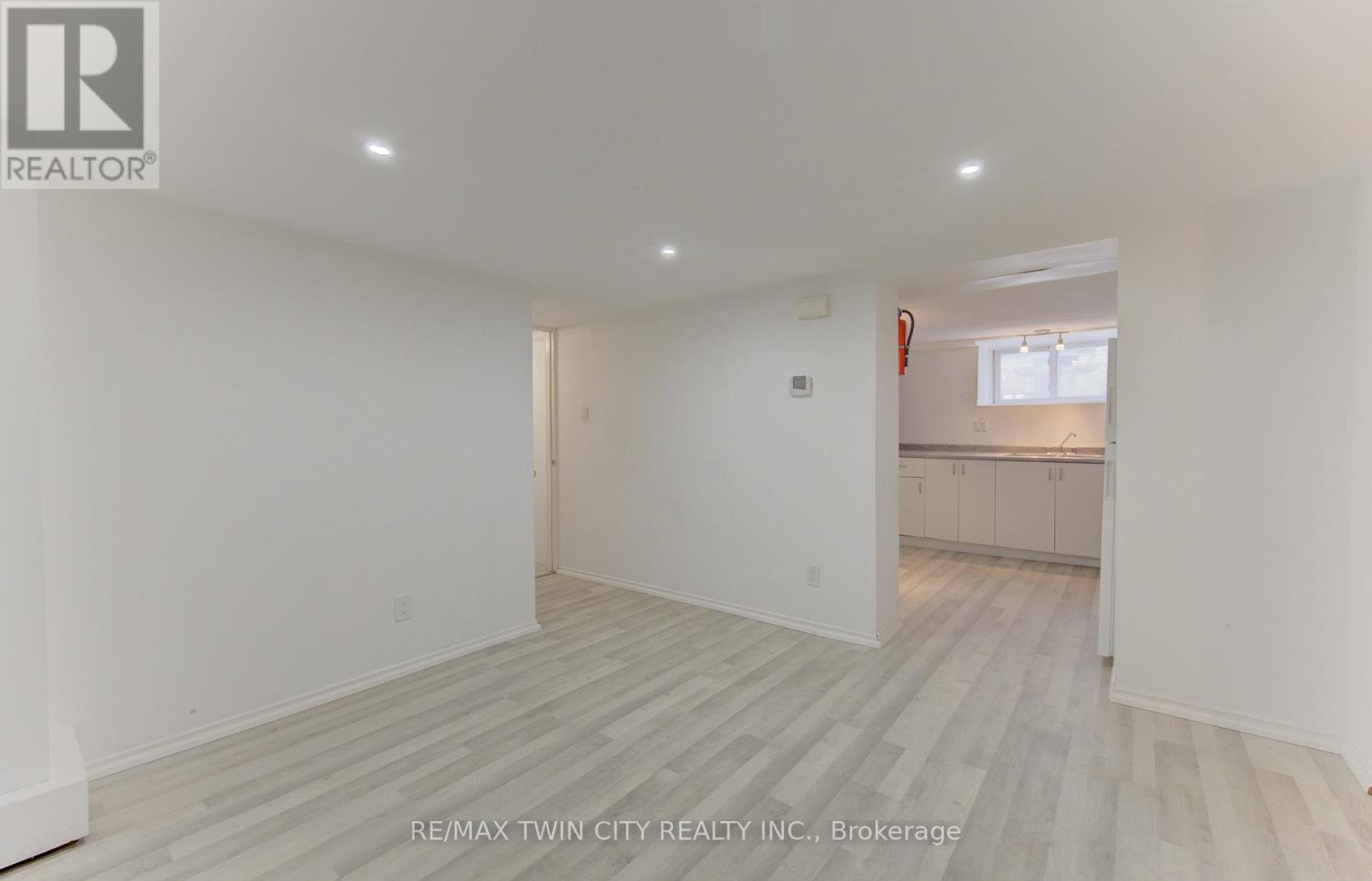 67 Louisa Street W, Kitchener, Ontario  N2H 5L9 - Photo 27 - X12998604