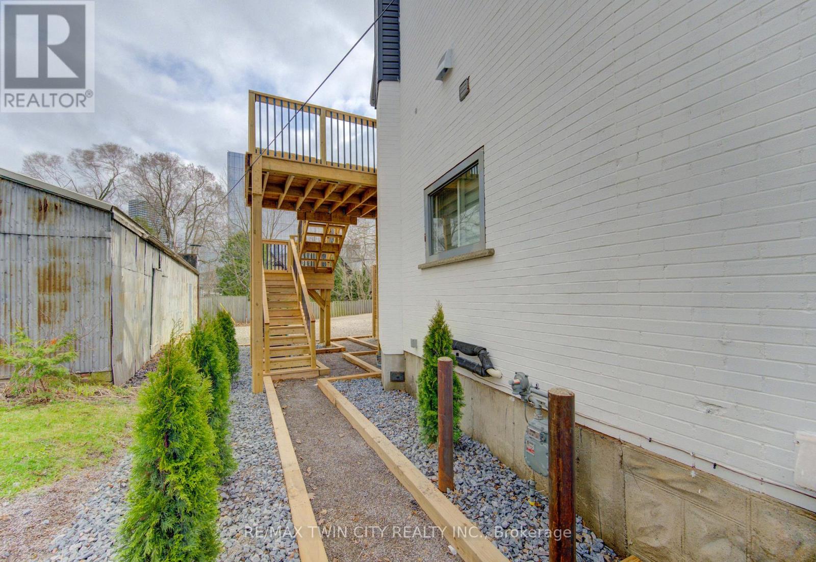 67 Louisa Street W, Kitchener, Ontario  N2H 5L9 - Photo 43 - X12998604