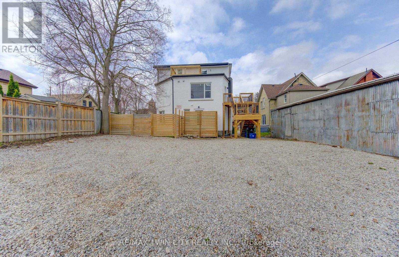 67 Louisa Street W, Kitchener, Ontario  N2H 5L9 - Photo 44 - X12998604