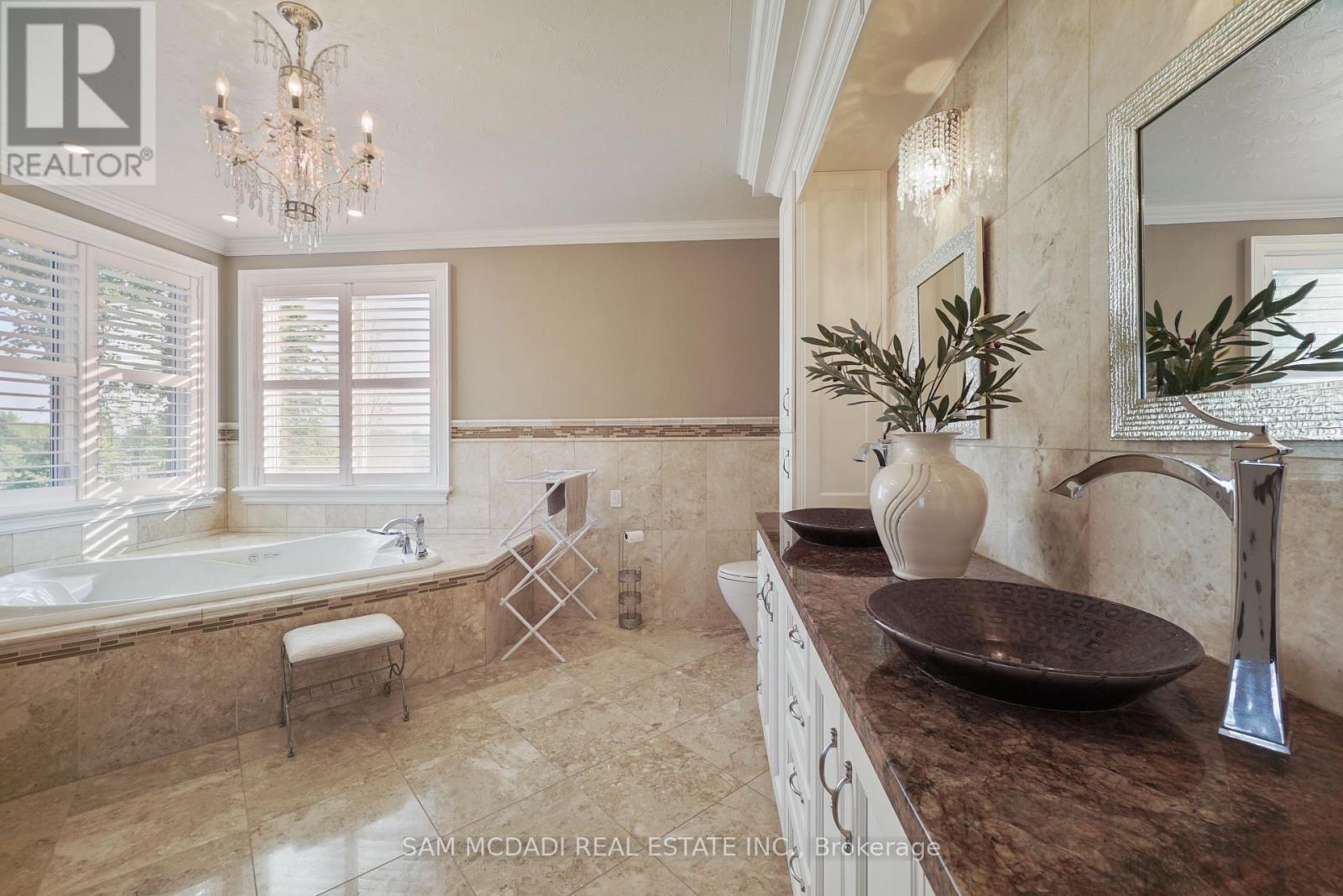 119 Ishwar Drive, Georgian Bluffs, Ontario  N0H 1S0 - Photo 18 - X12998624