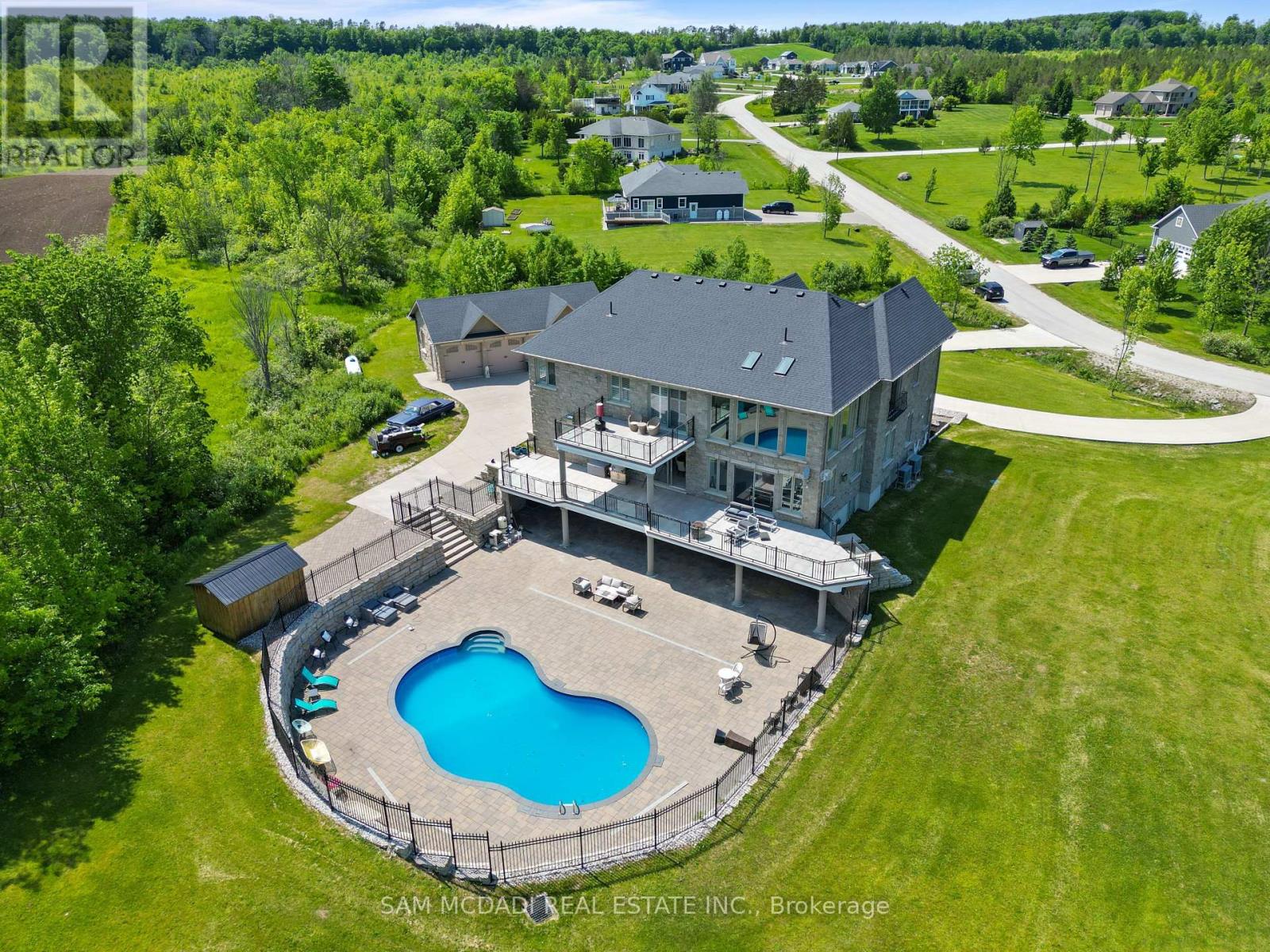 119 Ishwar Drive, Georgian Bluffs, Ontario  N0H 1S0 - Photo 31 - X12998624