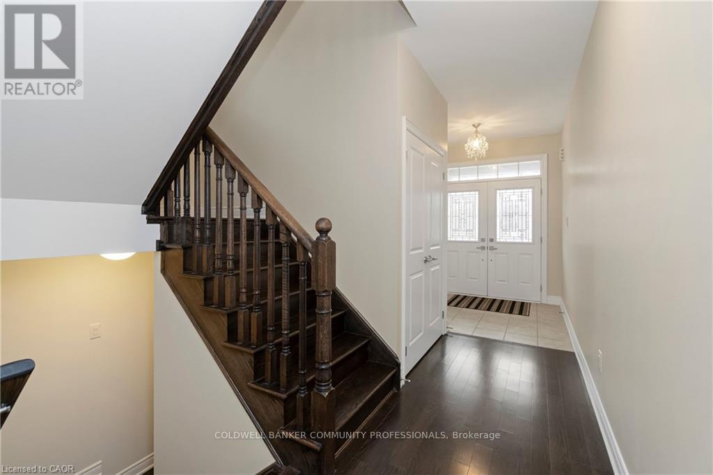 4 Macbean Crescent, Hamilton, Ontario  L8B 0S5 - Photo 17 - X12998680