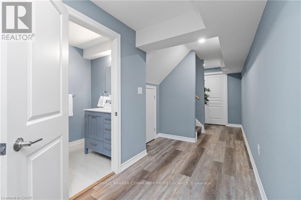 4 Macbean Crescent, Hamilton, Ontario  L8B 0S5 - Photo 38 - X12998680