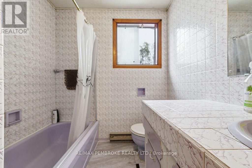 33698 Highway 17 Highway W, Deep River, Ontario  K0J 1P0 - Photo 23 - X12997862