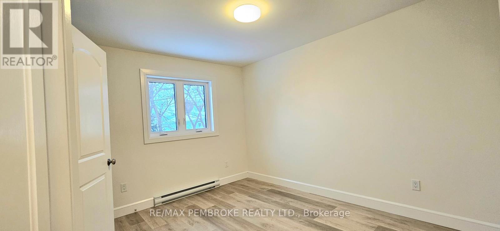 135 Bell Street, Pembroke, Ontario  K8A 2J7 - Photo 8 - X12700918