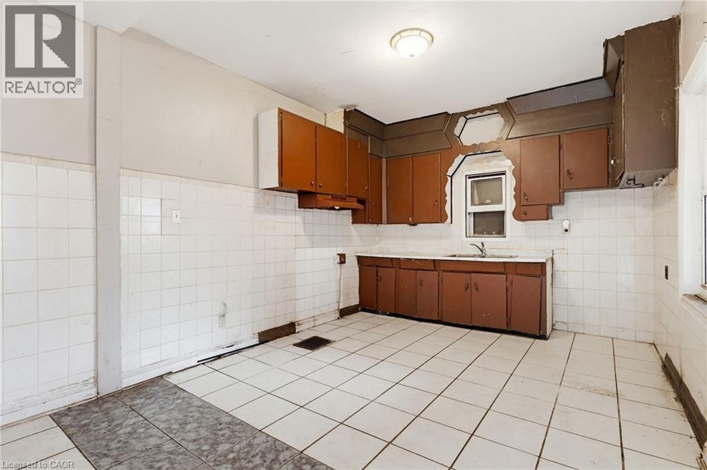 249 Wentworth Street N, Hamilton, Ontario  L8L 5V9 - Photo 11 - 40820866