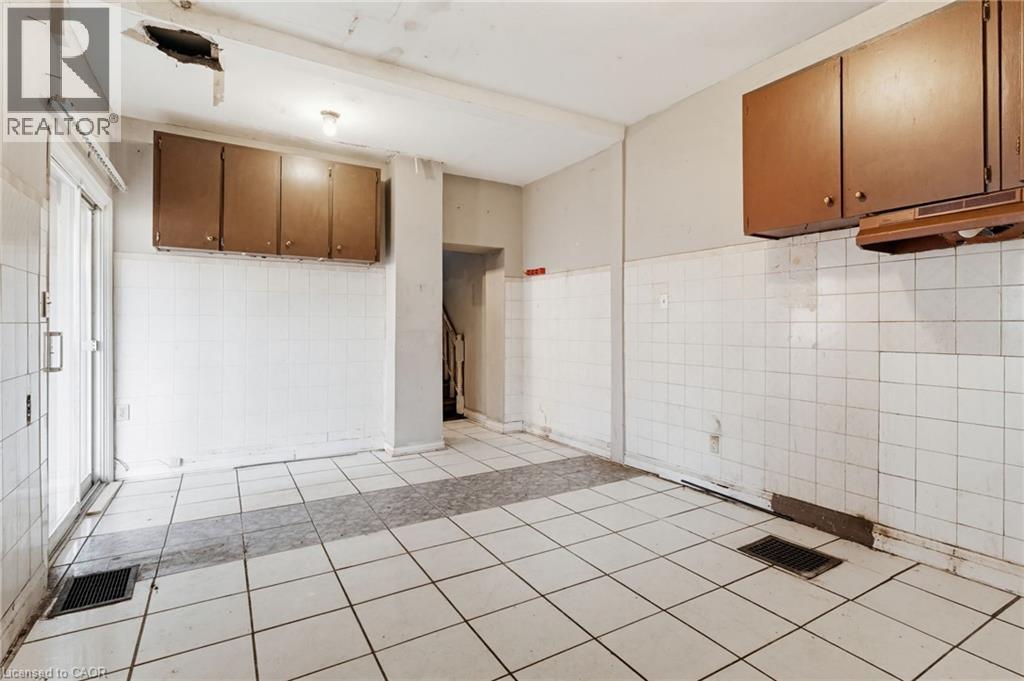 249 Wentworth Street N, Hamilton, Ontario  L8L 5V9 - Photo 13 - 40820866