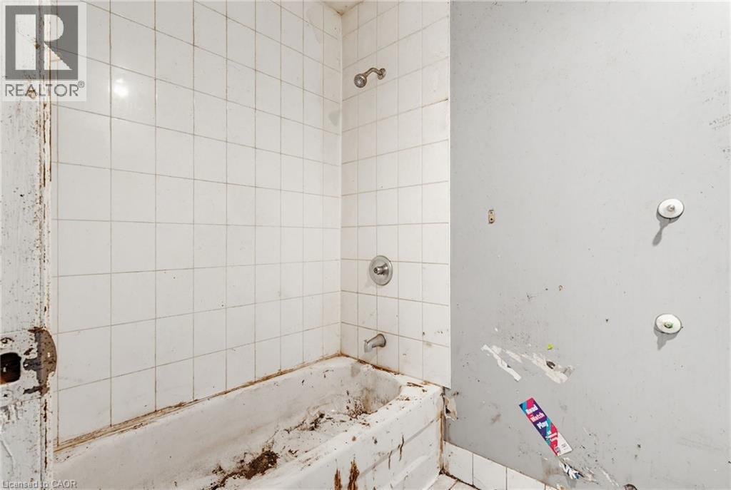 249 Wentworth Street N, Hamilton, Ontario  L8L 5V9 - Photo 29 - 40820866