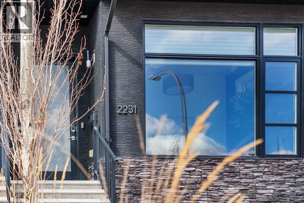 2231 36 Street Sw, Calgary, Alberta  T3E 2Z3 - Photo 2 - A2300767