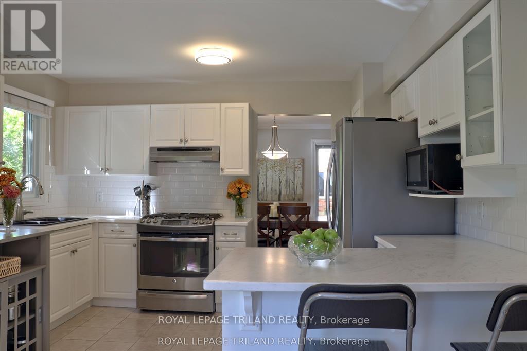 1 - 70 Sunnyside Drive, London North, Ontario  N5X 3W4 - Photo 9 - X12998698