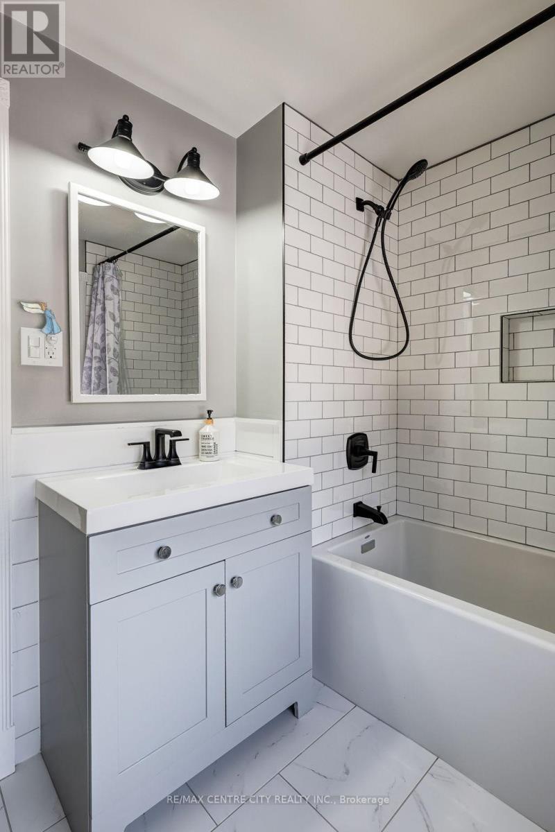 339 Sunset Drive, Central Elgin, Ontario  N5R 3C6 - Photo 32 - X12840160