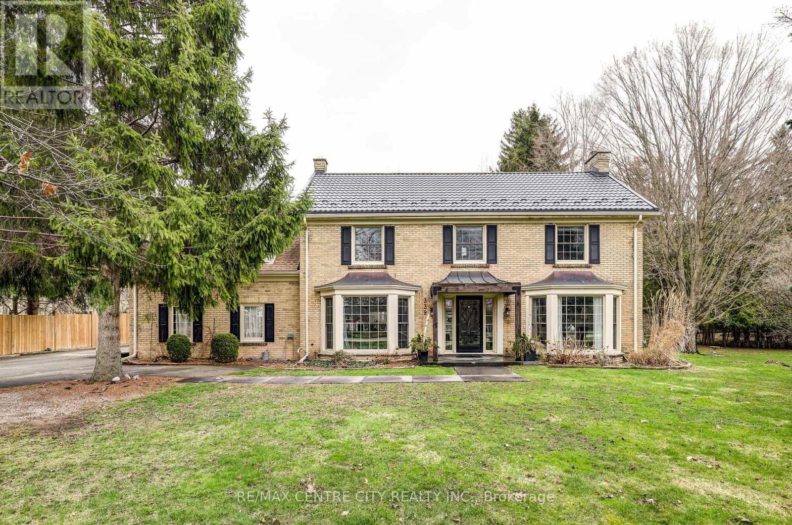 339 Sunset Drive, Central Elgin, Ontario  N5R 3C6 - Photo 3 - X12840160