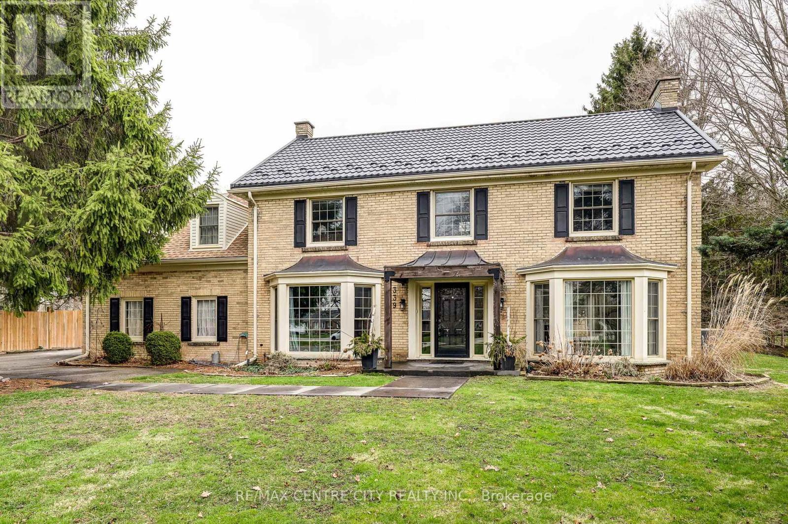 339 Sunset Drive, Central Elgin, Ontario  N5R 3C6 - Photo 4 - X12840160