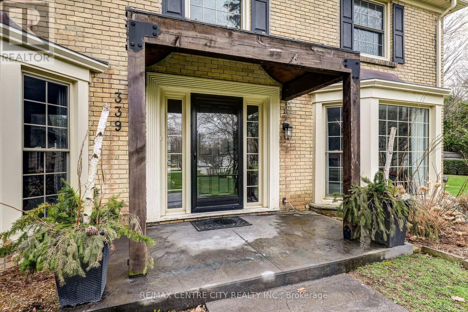 339 Sunset Drive, Central Elgin, Ontario  N5R 3C6 - Photo 6 - X12840160