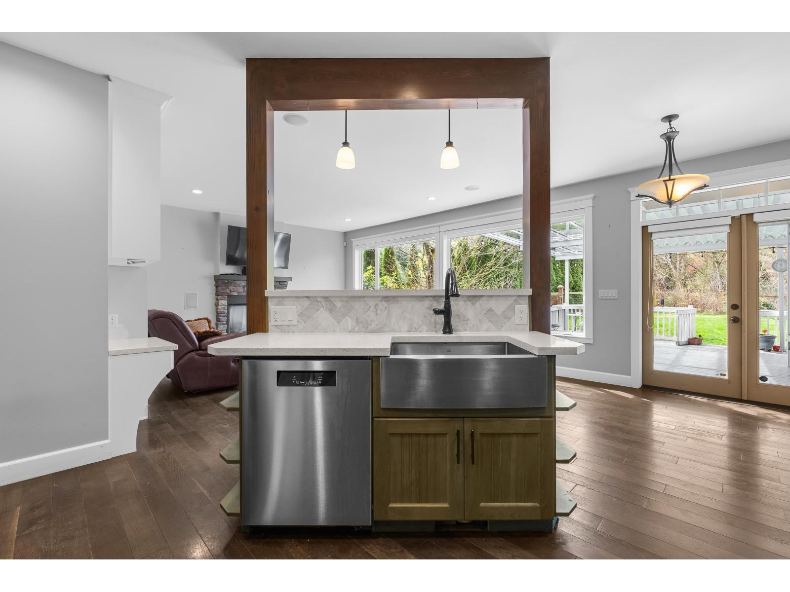 34553 Penner Avenue, Mission, British Columbia  V2V 6W1 - Photo 12 - R3109453