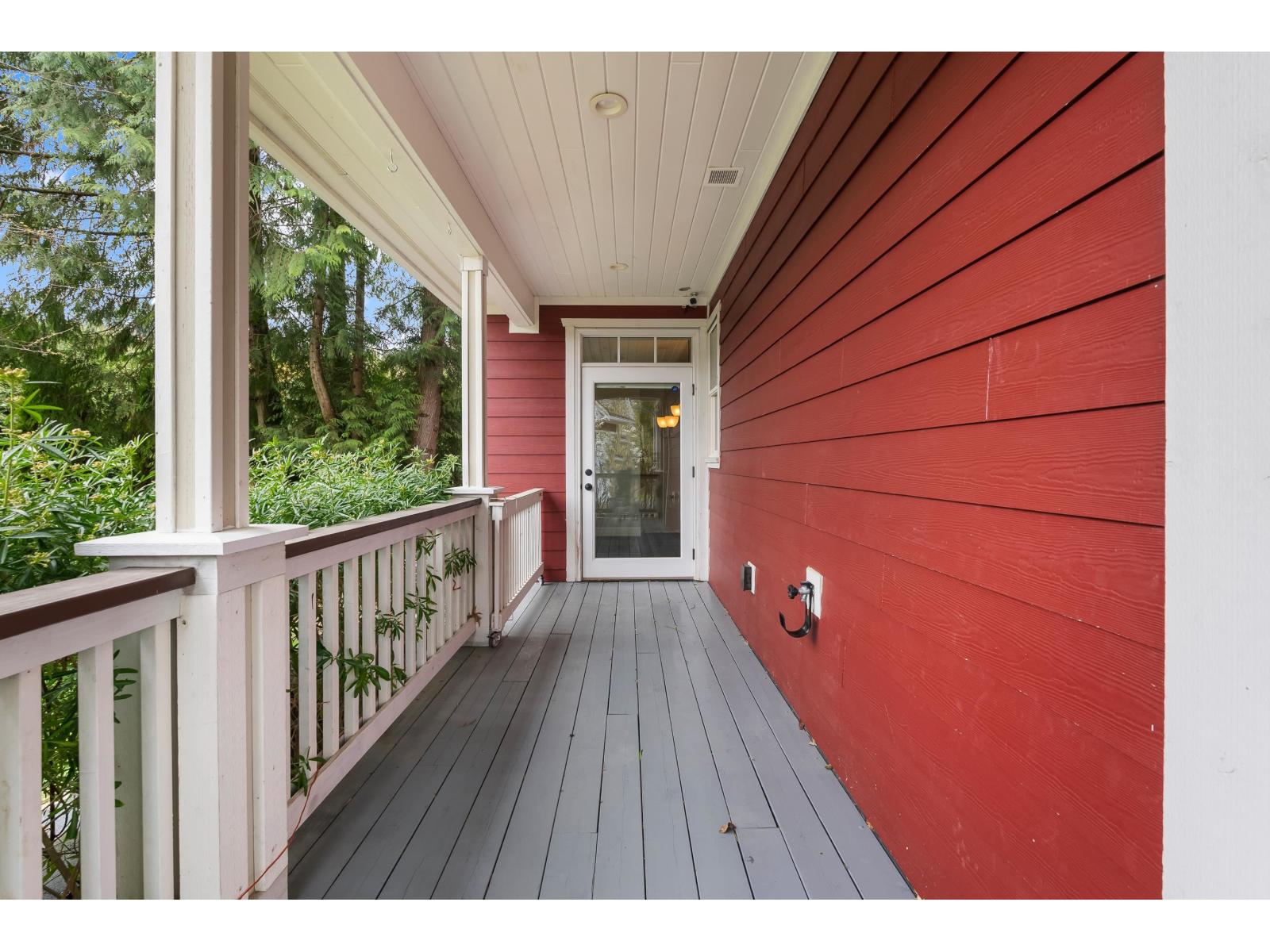 34553 Penner Avenue, Mission, British Columbia  V2V 6W1 - Photo 5 - R3109453