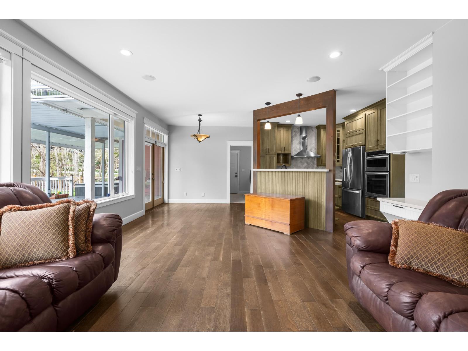 34553 Penner Avenue, Mission, British Columbia  V2V 6W1 - Photo 11 - R3109453