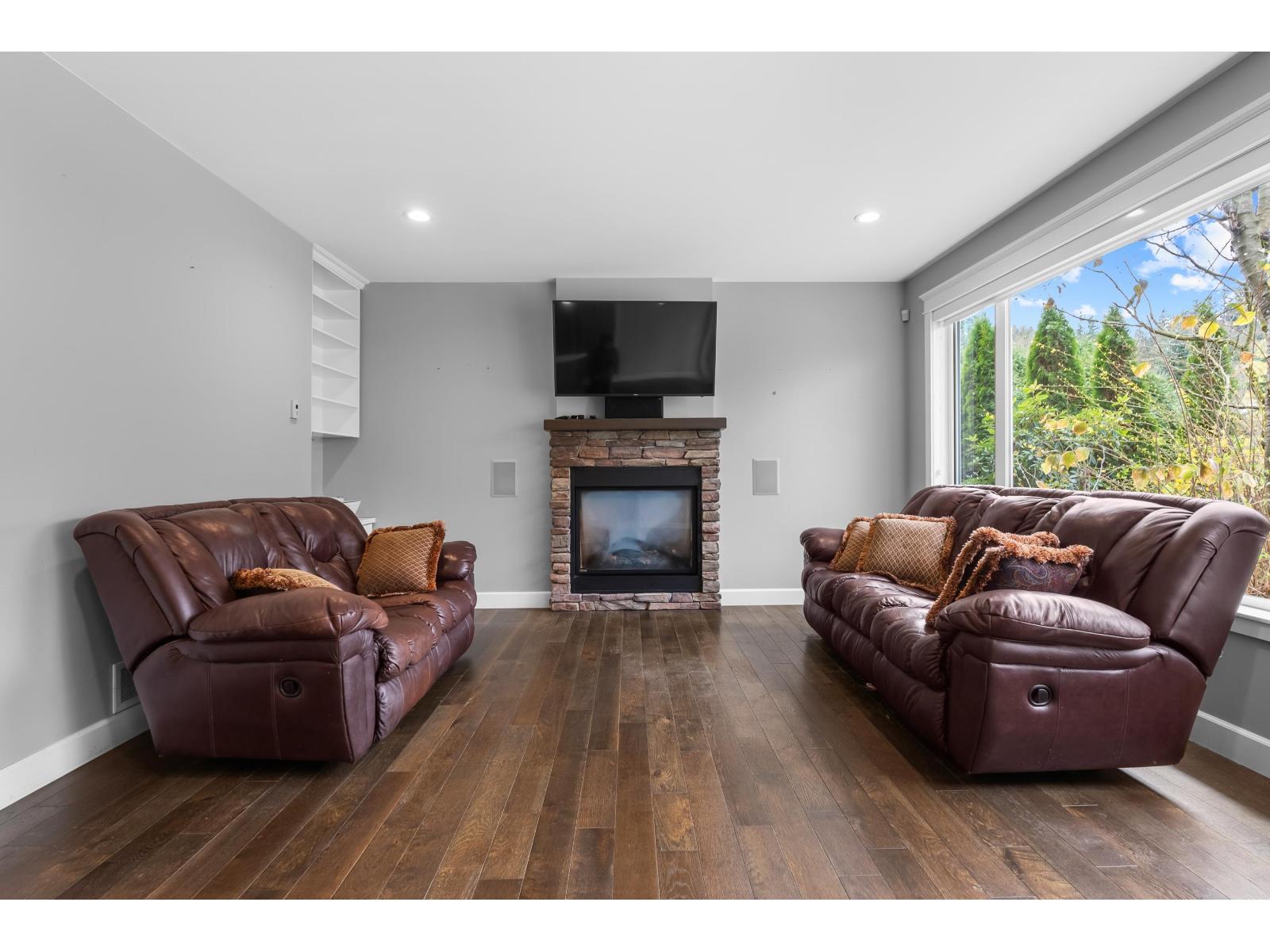 34553 Penner Avenue, Mission, British Columbia  V2V 6W1 - Photo 9 - R3109453