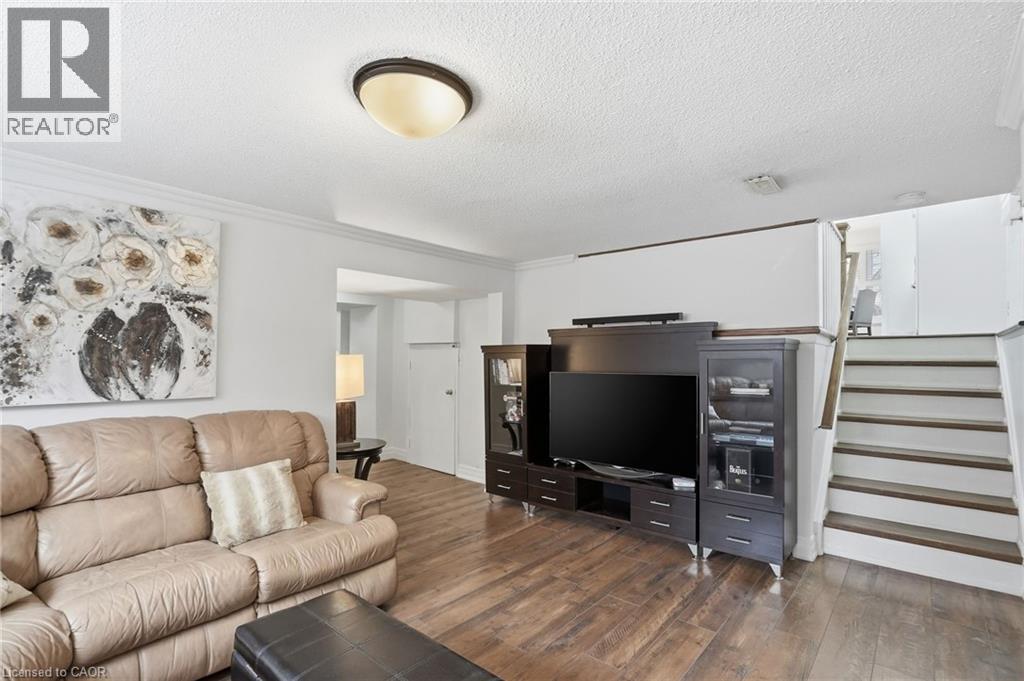 697 Lomond Crescent, Burlington, Ontario  L7L 2N8 - Photo 31 - 40820758