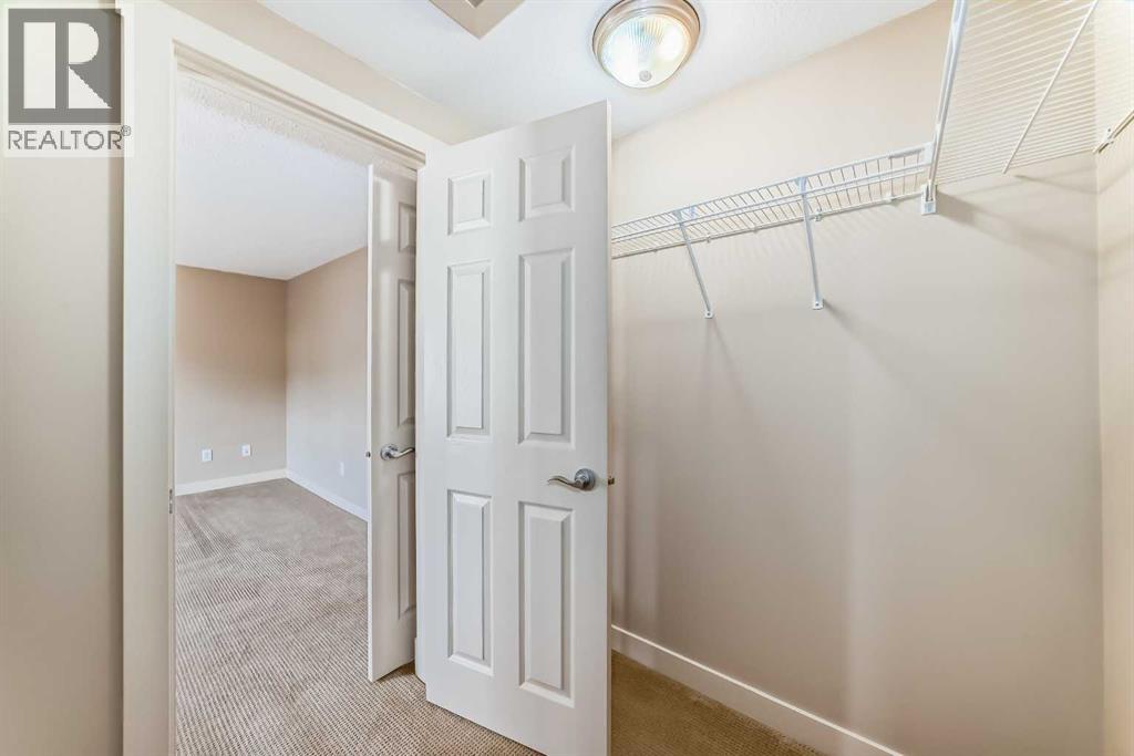 42 Ypres Green Sw, Calgary, Alberta  T2T 6M1 - Photo 26 - A2252885